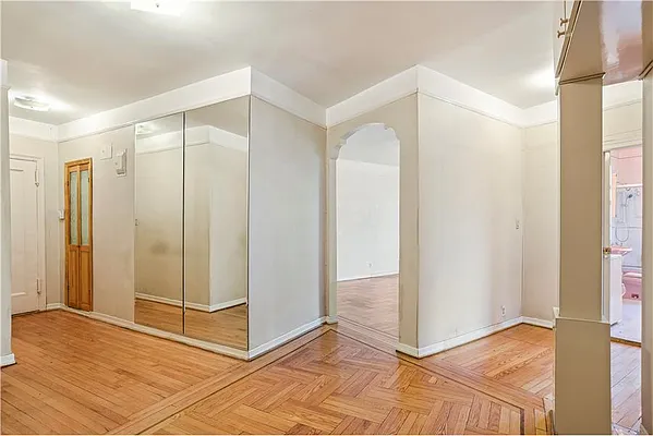 Sold by LG Fairmont Group | media 19