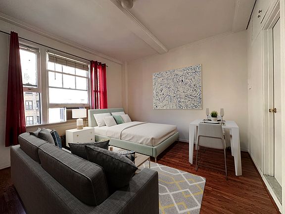 3rd image of 140 W 71st St APT 6