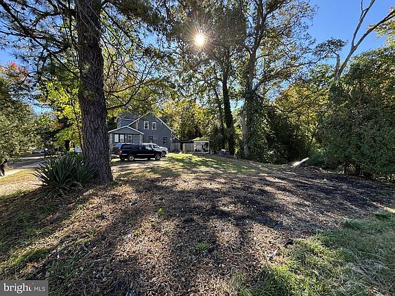 3rd image of 28 Cedar Ln