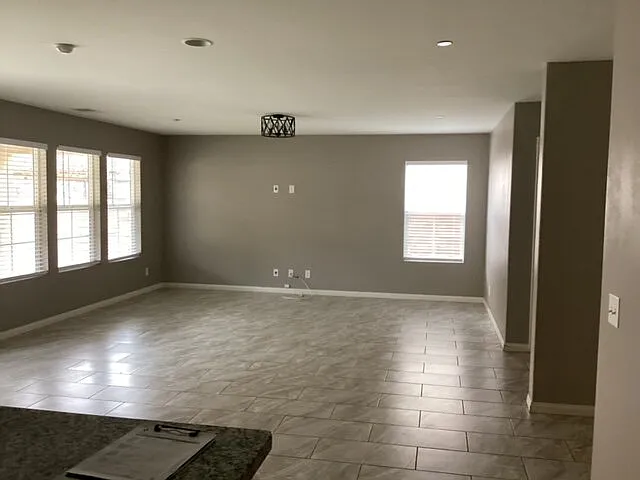 2520 Mulberry Ln — Photo 3