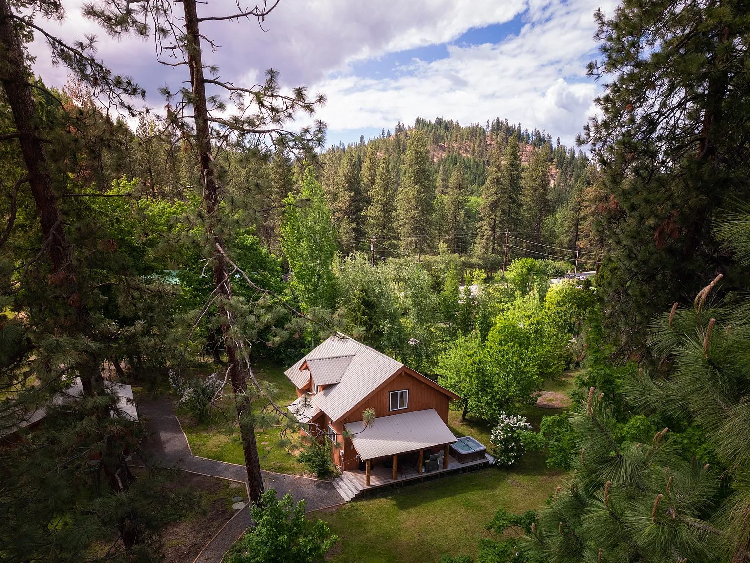 Chumstick Hwy, Leavenworth — Photo 1