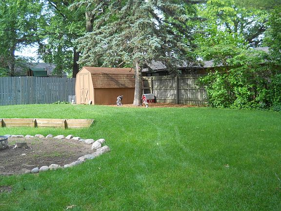 3rd image of 3830 Tioga Dr SW