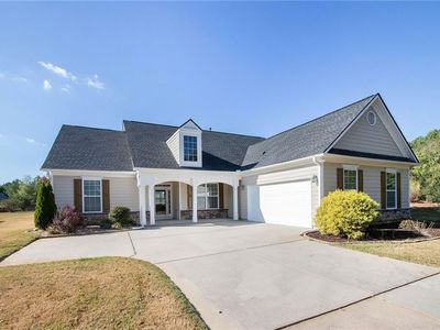 600 Holbeck Way, Locust Grove, GA, 30248