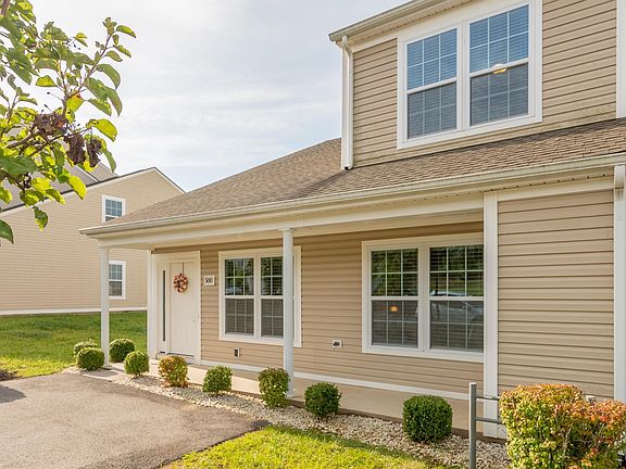 3rd image of 500 Pin Oak Dr NW