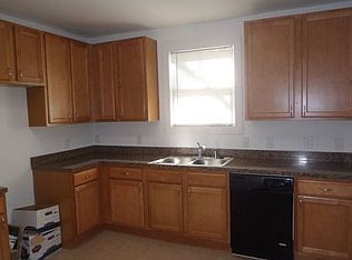 2nd image of 1100 Highland View Ave