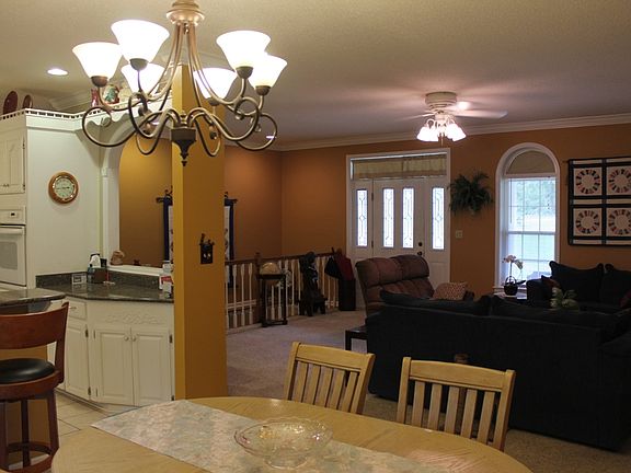 4th image of 105 Beech Cir