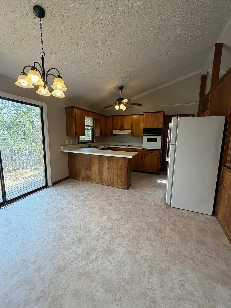 Building Photo - 809 Westview Dr