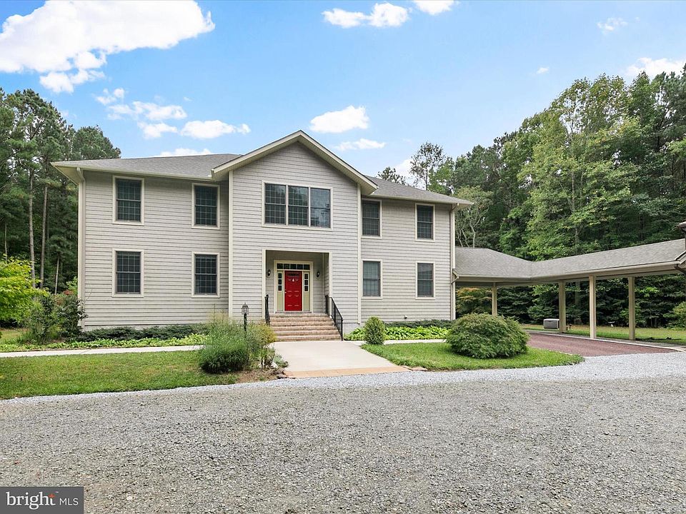 1st image of 31700 Holly Wood Ln