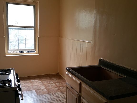 3rd image of 55 Sheridan Ave APT A3