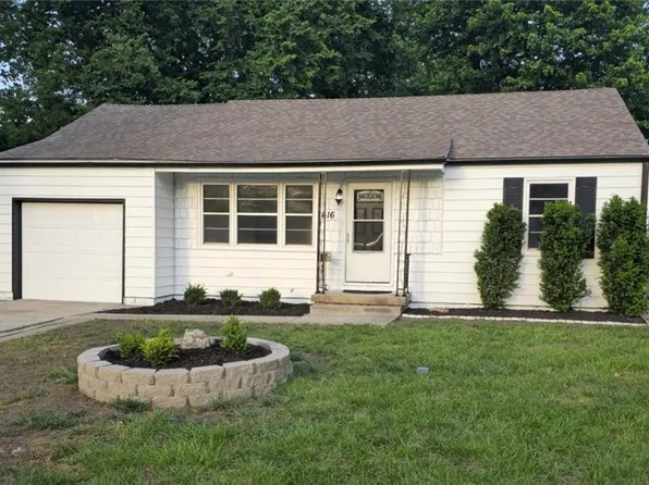 616 S Lee Ave, Olathe, KS 66061