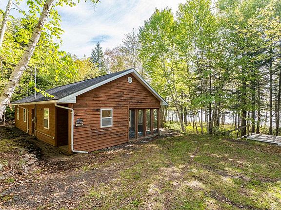 4th image of 285 Chalet Dr