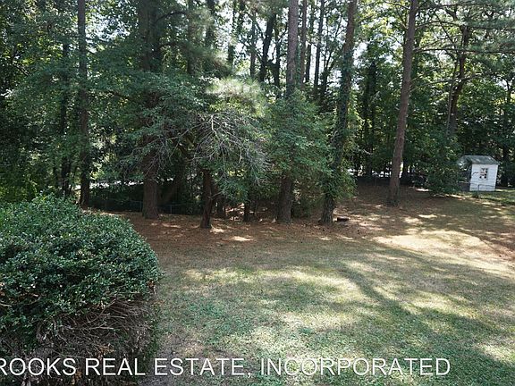 3rd image of 163 Winston Dr