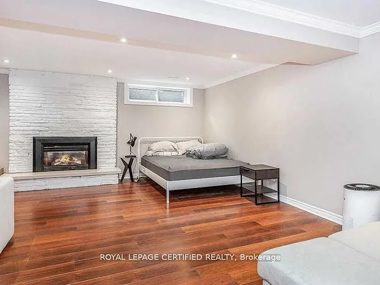 1466 Seagram Ave — Photo 19