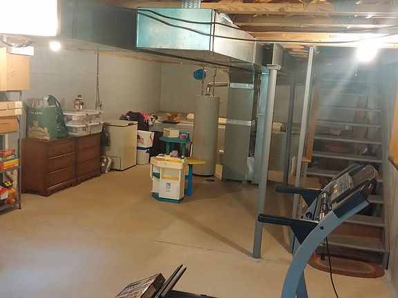 5th image of 480 W River Dr
