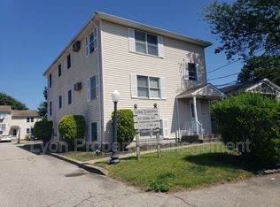 475 York Ave APT 8, Pawtucket, RI 02861