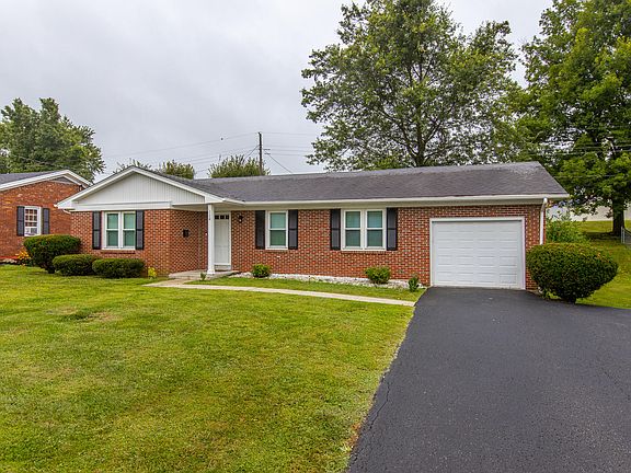 3rd image of 112 Pin Oak Dr