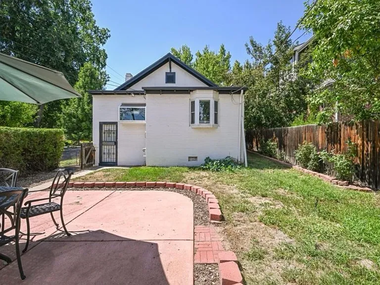 2700 Julian St — Photo 13