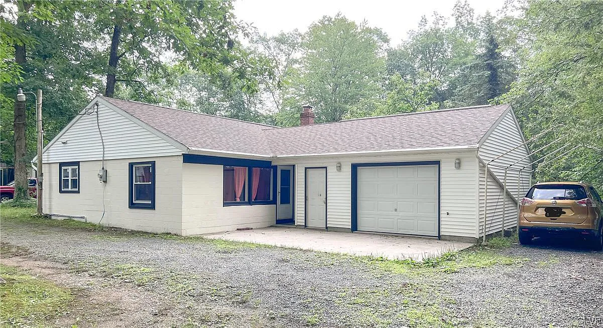 122 Creek Dr photo 1