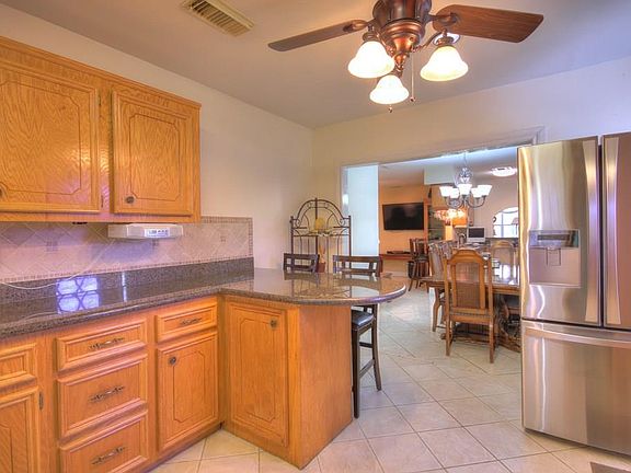 5th image of 5222 Castlecreek Ln