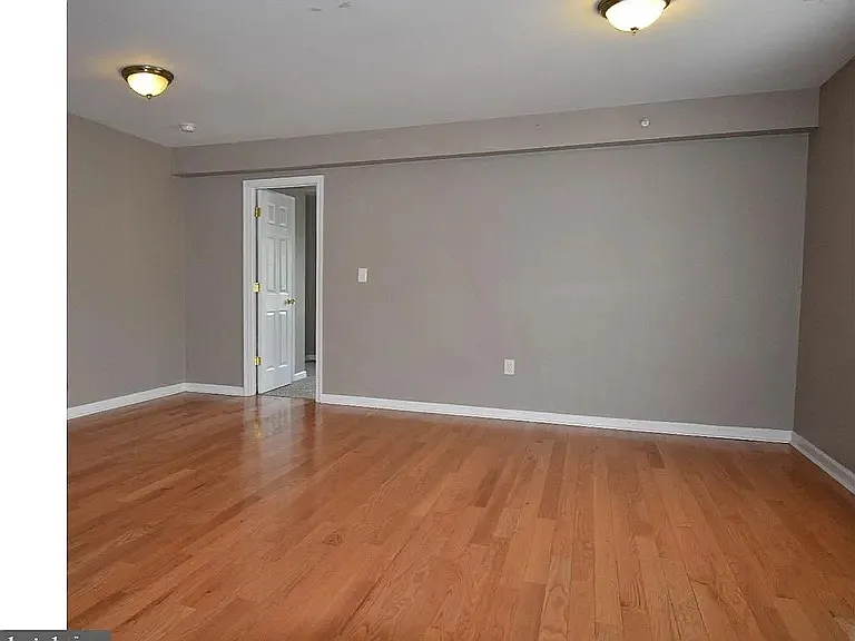 1511 W Susquehanna Ave #D — Photo 16