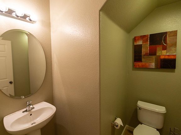 4th image of 1564 Blue Beaver Way