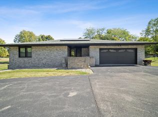 14211 Jessica Ct, Bloomington, IL 61705