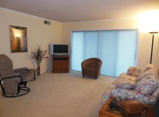 2807 Pembroke Ln #C-18, Saint Joseph, MO 64506