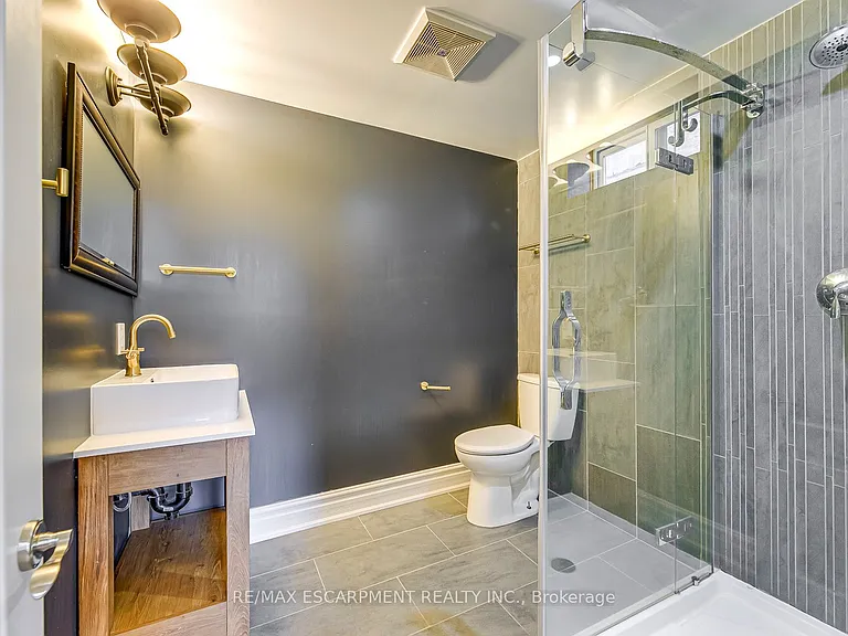 2492 Chaplin Rd — Photo 37