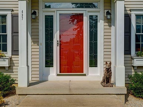 4th image of 437 Lake Ave