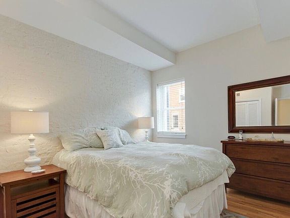 3rd image of 1800 19th St NW APT 7