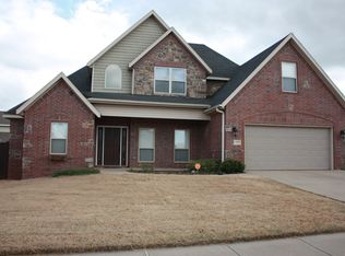711 Lasso Ln, Centerton, AR 72719