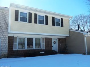 2083 Carlile Dr, Uniontown, OH 44685