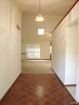 3rd image of 123 Robert Dr