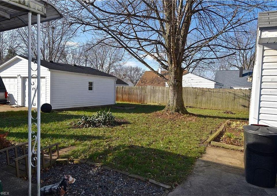 2nd image of 616 Dakota Ave