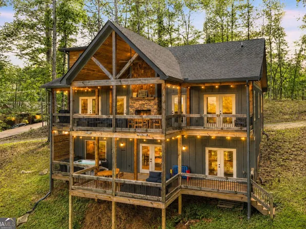 518 Mango Ln, Ellijay, GA 30540