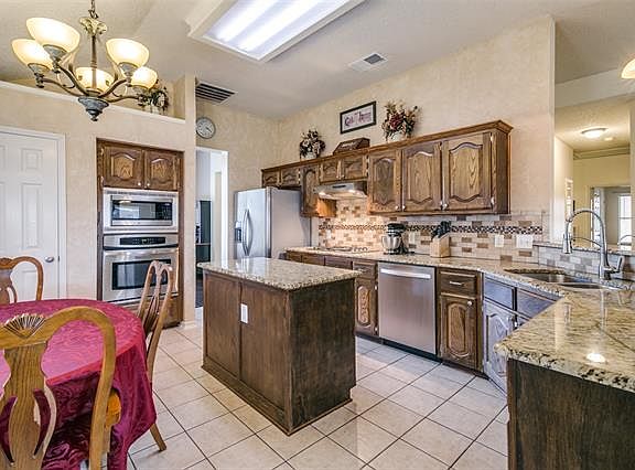 4th image of 3818 Cedar Creek Ln
