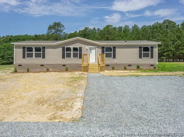 3923 McKethan St, Wade, NC 28395