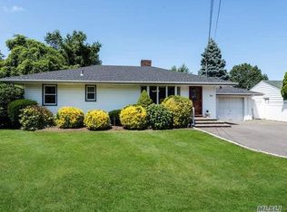 23 Barlow Ave, Glen Cove, NY 11542