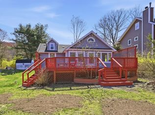 6 Timberwood Ln, Oak Ridge, NJ
