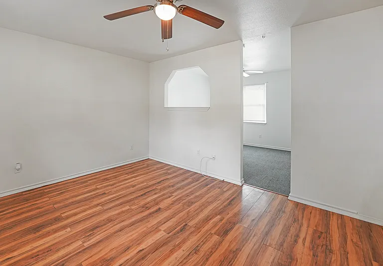 720 Pritchett Ln #16 — Photo 3