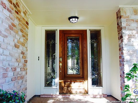 5th image of 2611 Willow Crest St