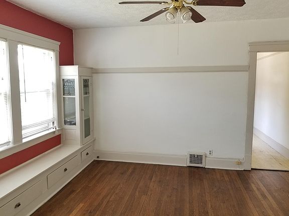 4th image of 2671 E 128th St