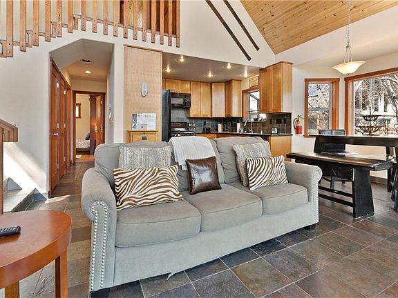 4th image of 42639 Alta Vista Ave