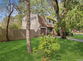 18 Corvair Ln, Selden, NY 11784