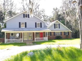 403 Lake Dr, Midway, GA 31320