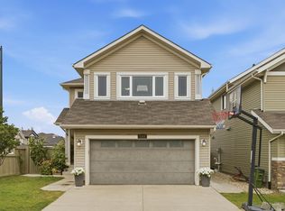 1564 36th Ave NW, Edmonton, AB T6T 0M5