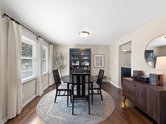 5th image of 1058 E 50th St
