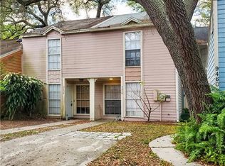 9458 Forest Hills Cir, Tampa, FL 33612