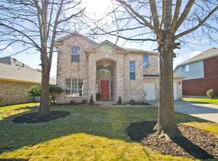 702 Meadow View Dr, Leander, TX 78641