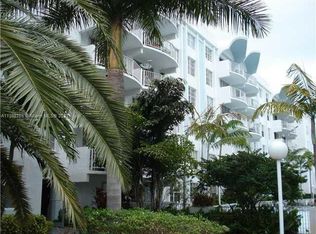 486 NW 165th St #B204, Miami Gardens, FL 33169